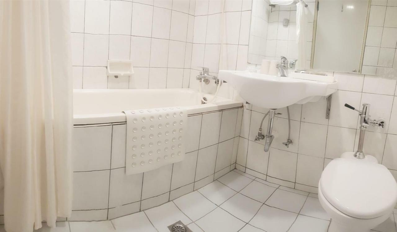 Onetel - Ximen Hotel Zhonghe  Eksteriør billede